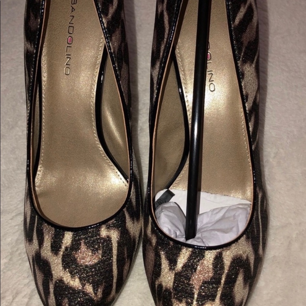 Bandolino Cheetah Pumps - Picture 5 of 6